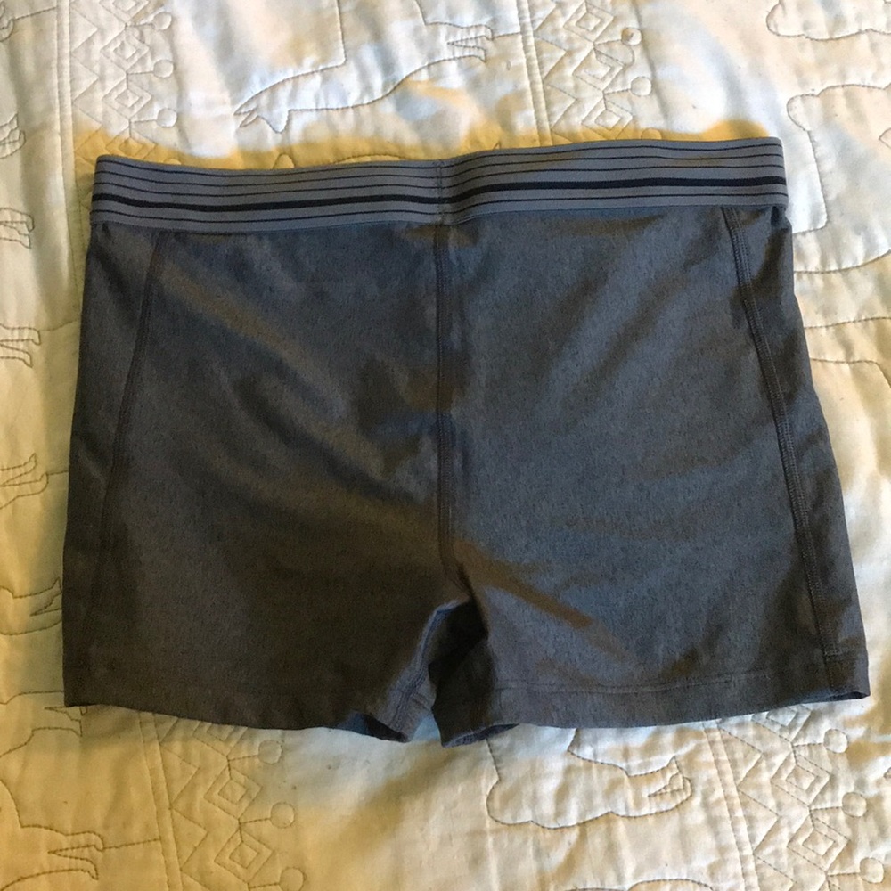 Under Armour compression shorts - Picture 4 of 5